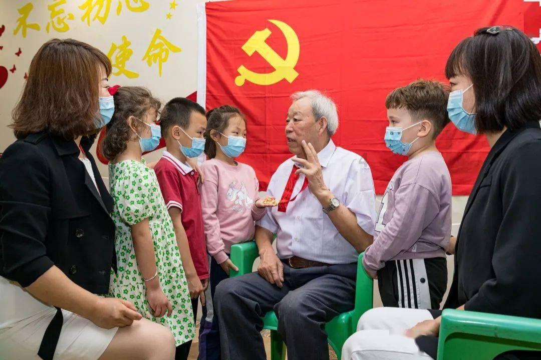 逃出上锁的现代房间4